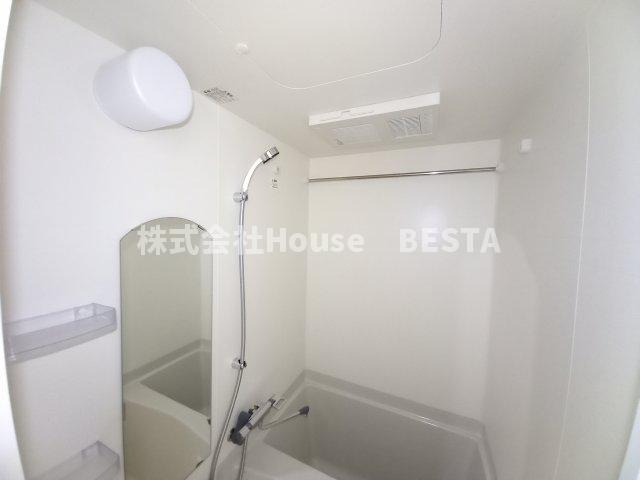 プレサンスTHE神戸の浴室