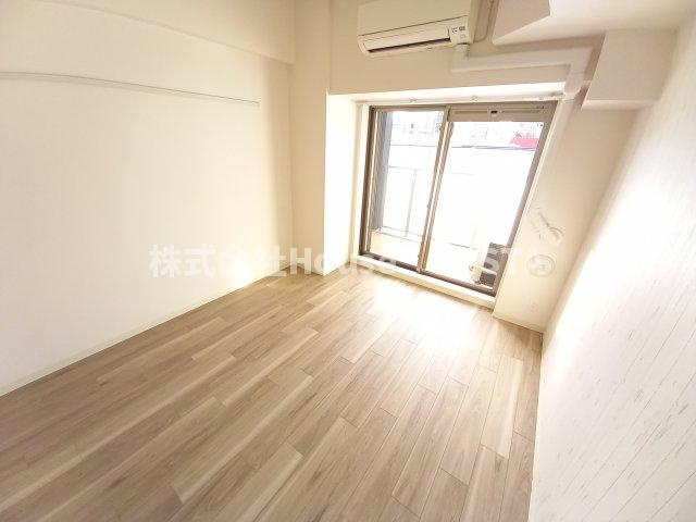 プレサンスTHE神戸の洋室