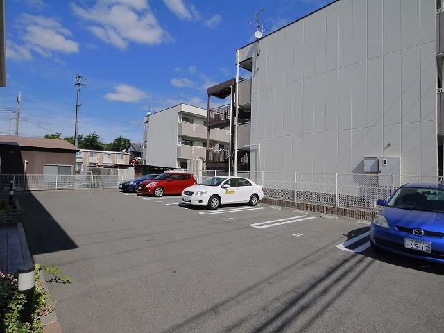 プリムローズ（奈良市西九条町）の駐車場|駐車場完備です