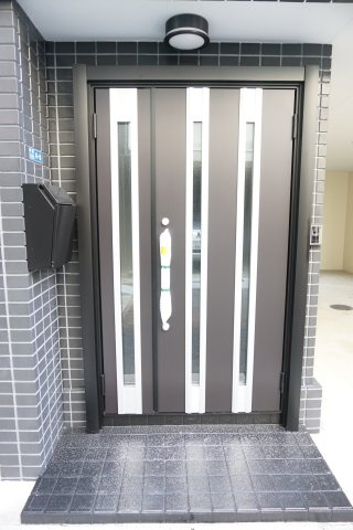 中古戸建　四條畷市中野3丁目（平成8年築）の玄関