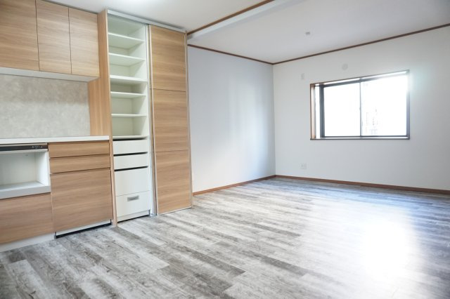 中古戸建　四條畷市中野3丁目（平成8年築）の居間・リビング