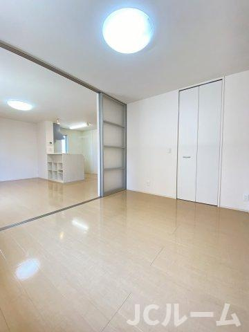 ハイツ９４３ Aの洋室