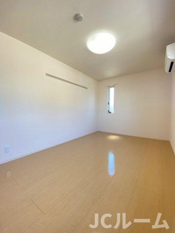 ハイツ９４３　Aの洋室