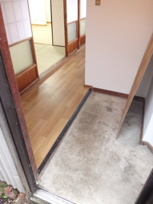 【玄関】 | 中道３丁目貸家