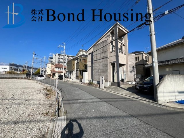 「勝美住宅施工」「オール電化」魚住町金ケ崎　築18年の前面道路含む現地写真