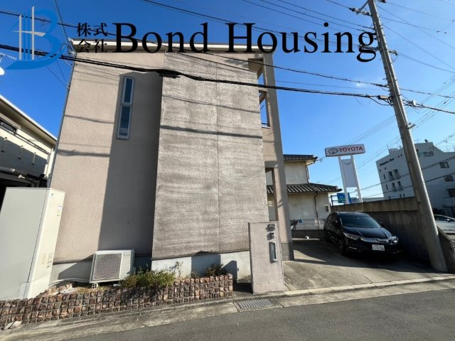 「勝美住宅施工」「オール電化」魚住町金ケ崎　築18年の前面道路含む現地写真