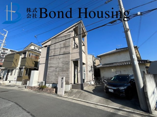 「勝美住宅施工」「オール電化」魚住町金ケ崎　築18年の前面道路含む現地写真