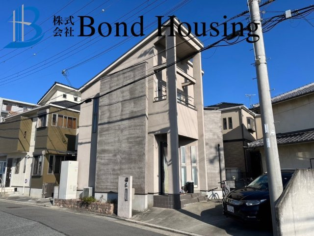 「勝美住宅施工」「オール電化」魚住町金ケ崎　築18年の前面道路含む現地写真