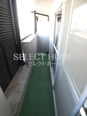 【バルコニー】 | 駒之舞プラザ | 外からの目が気にならないバルコニーで洗濯物が干せます