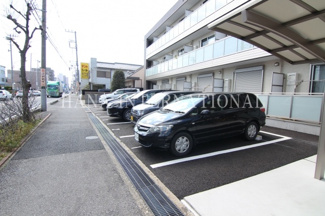 【駐車場】