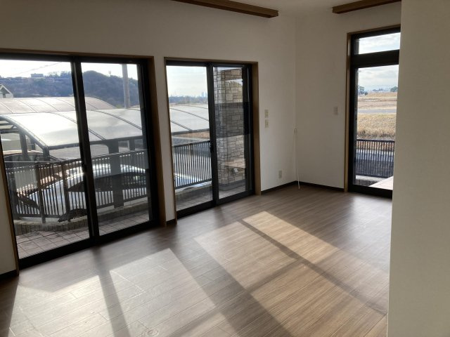 守山区桔梗平戸建の洋室
