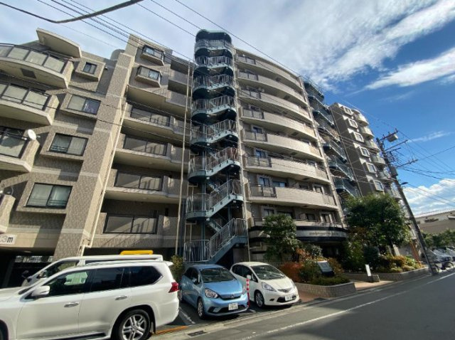 ライオンズマンション菊川リバーサイドの外観