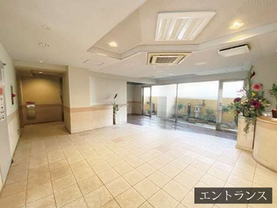 ライオンズマンション菊川リバーサイドのエントランス