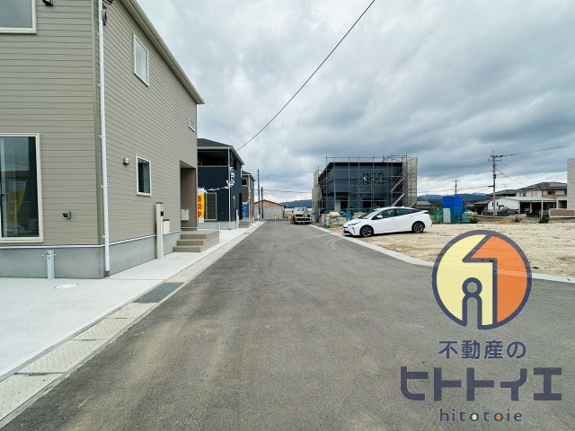 クレイドルガ-デン平田第1期の駐車場