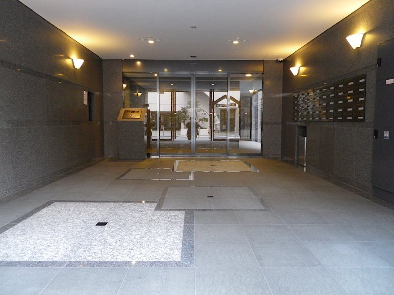 ルーブル蒲田南伍番館のエントランス