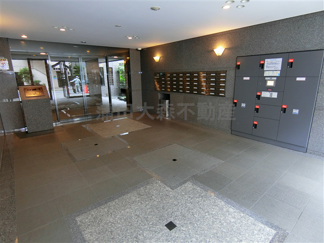 ルーブル蒲田南伍番館のエントランス|防犯カメラTVモニター付オートロック　エントランス　宅配BOX