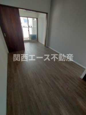  | AELL OSAKA EAST