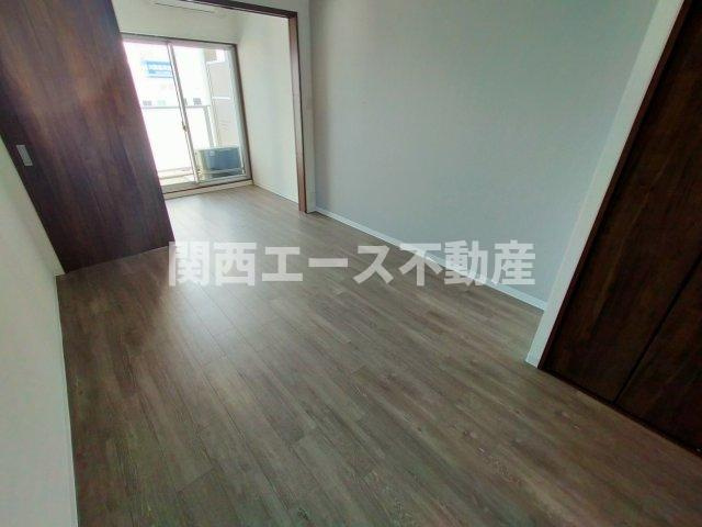  | AELL OSAKA EAST