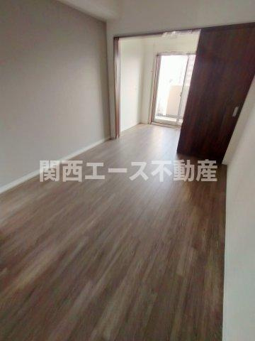  | AELL OSAKA EAST