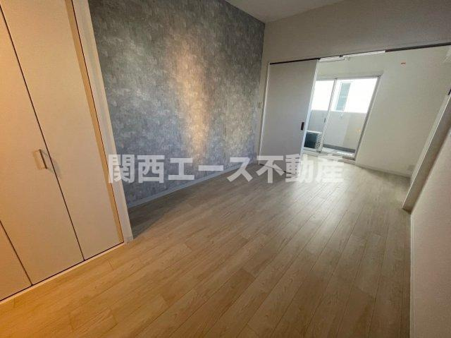  | AELL OSAKA EAST