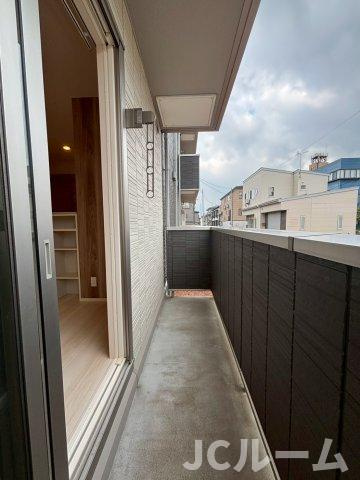 ラナンキュラスのバルコニー