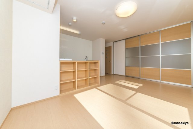 バン・ド・ソレイユの居間・リビング