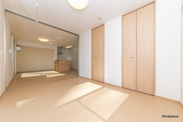 バン・ド・ソレイユの居間・リビング