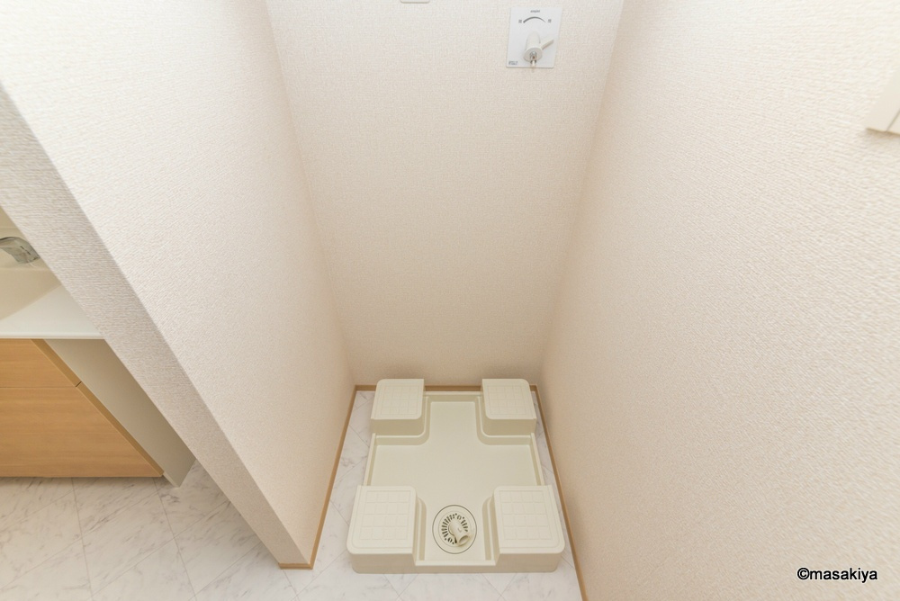 バン・ド・ソレイユの洗面所|室内洗濯機置き場