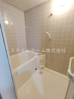 【浴室】 | セザンヌ小鷹野２ | 別部屋写真です。