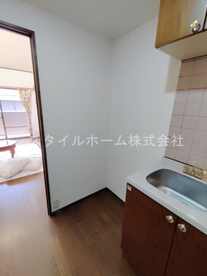 【内装】 | セザンヌ小鷹野２ | 別部屋写真です。