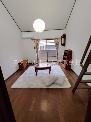 【内装】 | セザンヌ小鷹野２ | 別部屋写真です。