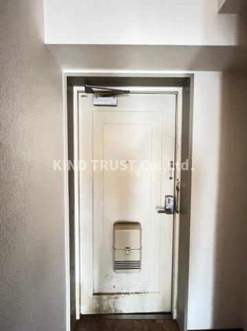 中崎西ハイツの玄関|明るい玄関です