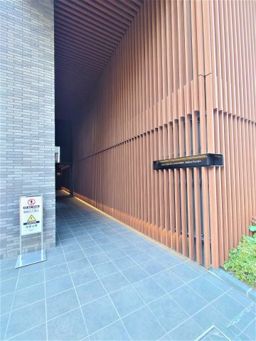 リビオレゾン月島ステーションプレミアのエントランス