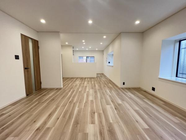 【居間・リビング】 | 垂水区つつじが丘1丁目　中古戸建