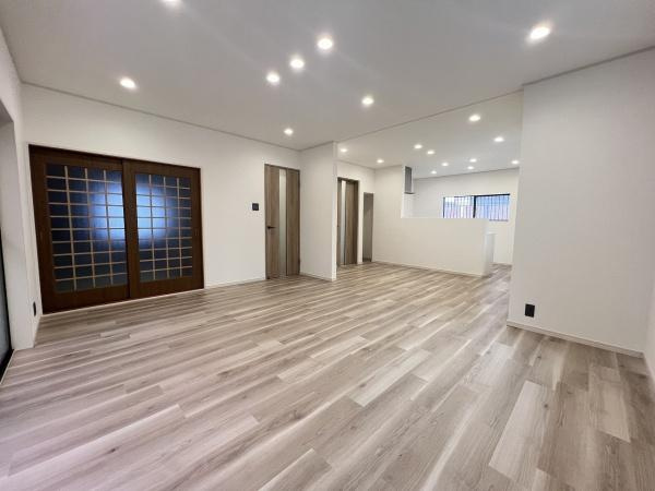 【居間・リビング】 | 垂水区つつじが丘1丁目　中古戸建