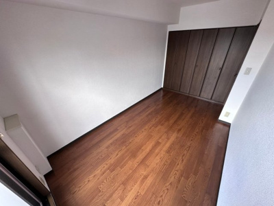 【洋室】 | ユージィーコート巽