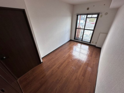 【洋室】 | ユージィーコート巽