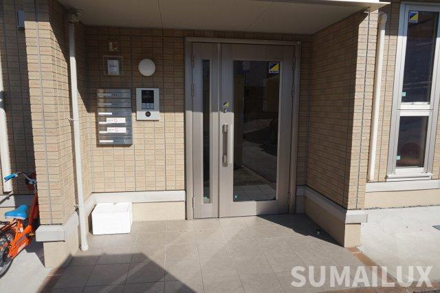 熊本市中央区水前寺５丁目のアパートのエントランス
