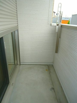 【バルコニー】 | カーサ下五井 | バルコニーからの眺めを楽しみながら食事をしませんか