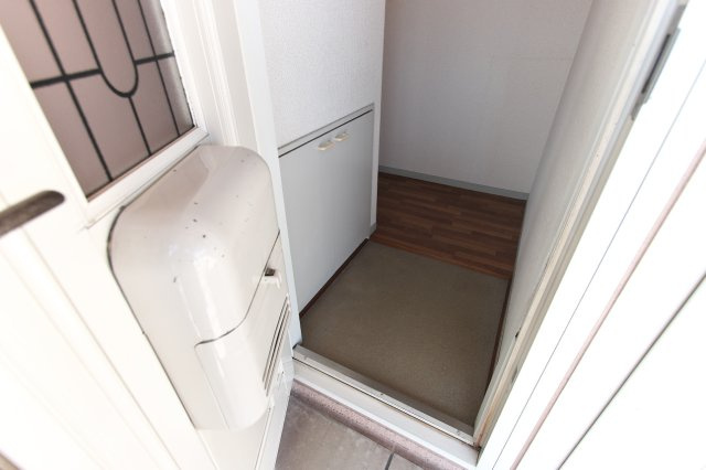 エステート広Dの玄関