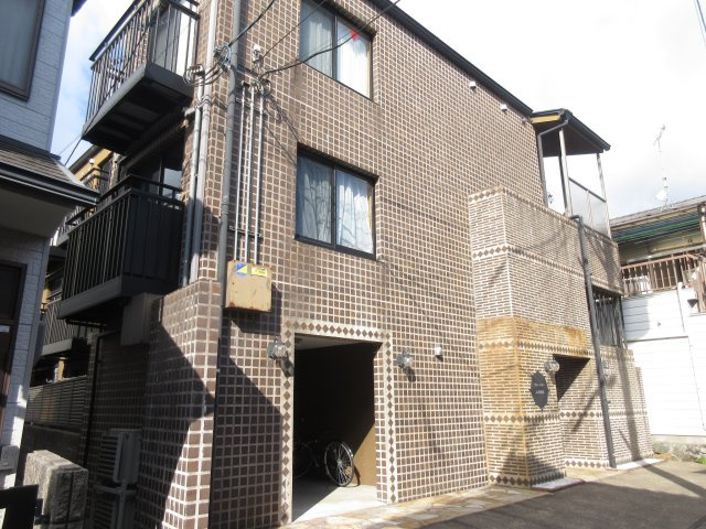 プル―リオン山科駅前の外観