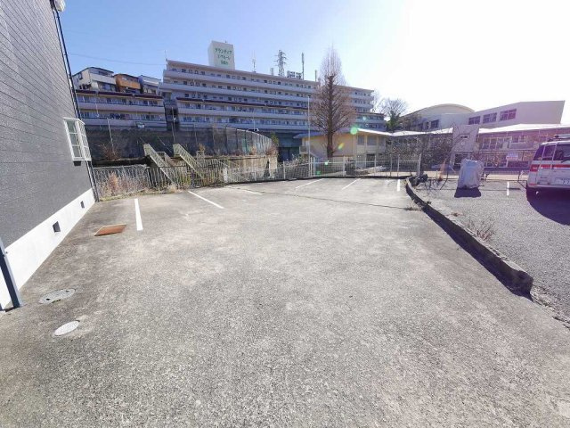 アマン鈴蘭台の駐車場