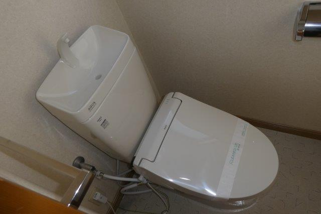 酒津秋山貸家のトイレ