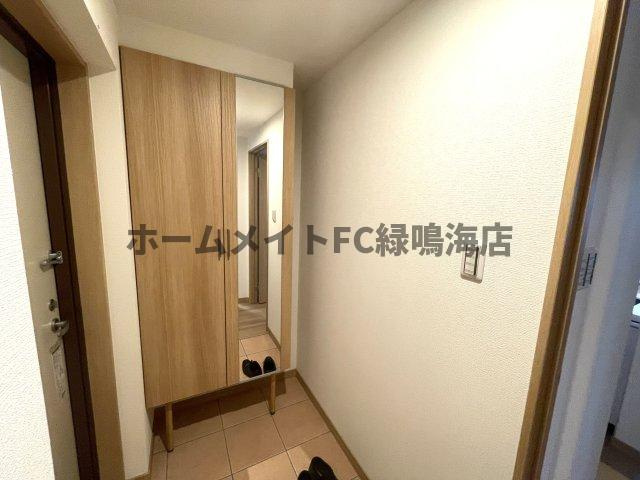 エムズハウス鳴海の玄関