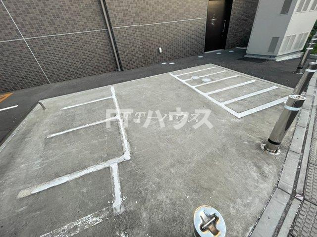 アルメール津田沼の駐車場