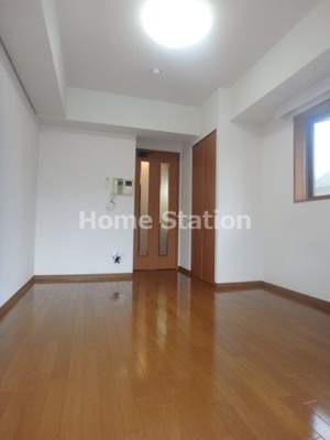 【洋室】 | メゾン西梅田 | ※小窓はありません