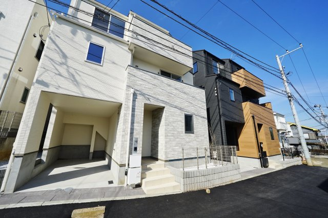 【横浜市保土ヶ谷区星川１丁目23-11全４棟新築戸建て３号棟】★仲介手数料無料★（星川小学校・岩崎中学校）の外観|相鉄本線「星川」駅まで徒歩約8分の立地！