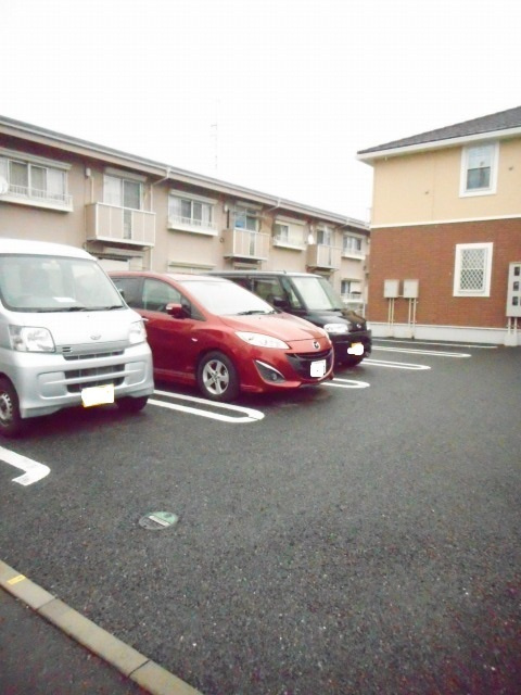 一榮サンパークAの駐車場|駐車場があります