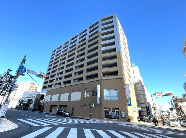静岡駅から徒歩12分の好立地～七間町通りの角地に佇むレジデンス