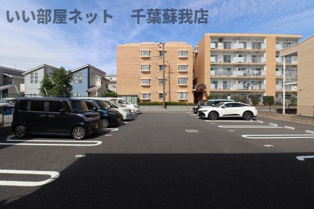 ソレイユの駐車場|駐車スペースもあります